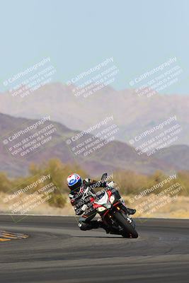 media/Feb-04-2023-SoCal Trackdays (Sat) [[8a776bf2c3]]/Turn 14 (115pm)/